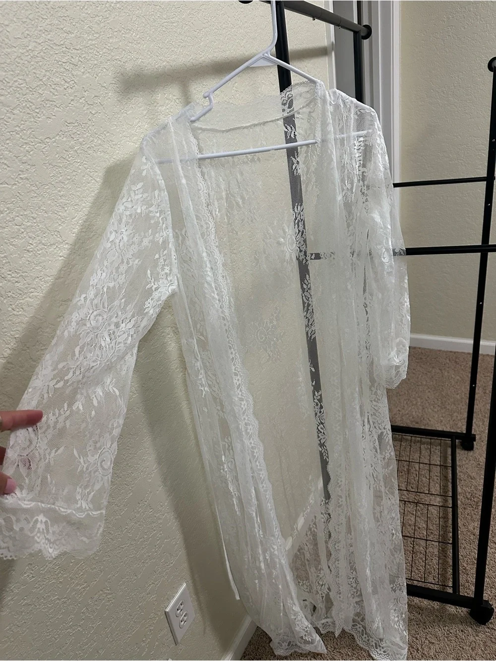 White Lace Robe - Picture 4 of 4